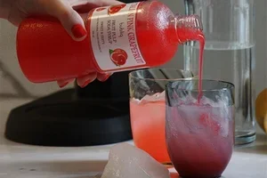 Introducing the bubliq glass carbonator