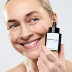 CurrentBody Skin Grøn Te-Serum (30 ml)