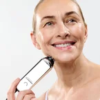 CurrentBody Skin RF Radiofrekvens Hudopstrammende Enhed